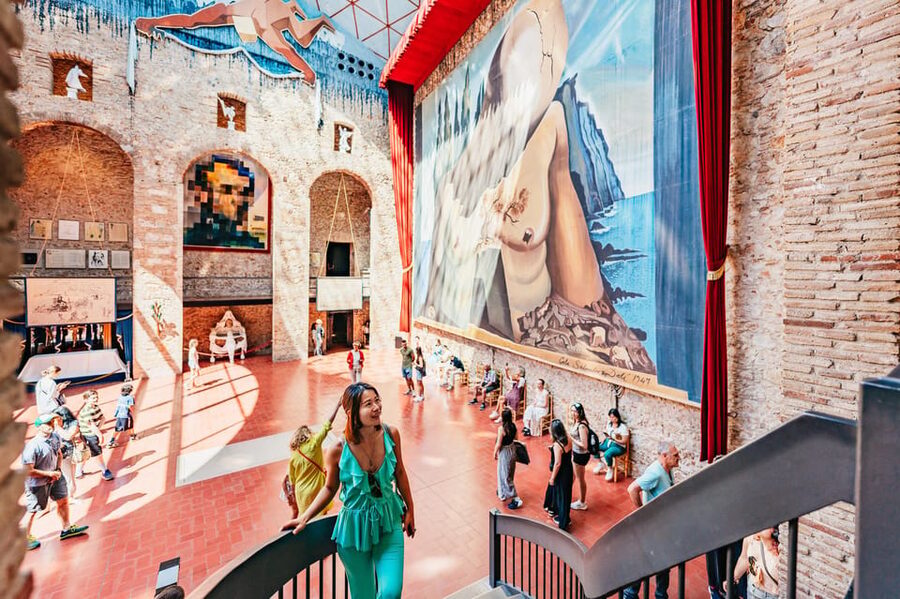 Barcelona: Dali Museum, House and Cadaques Guided Tour - Figueres and the museum Dalí designed himself