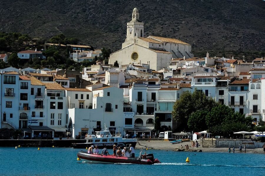 Barcelona: Dali Museum, House and Cadaques Guided Tour - Port Lligat and the private world of Dalí and Gala