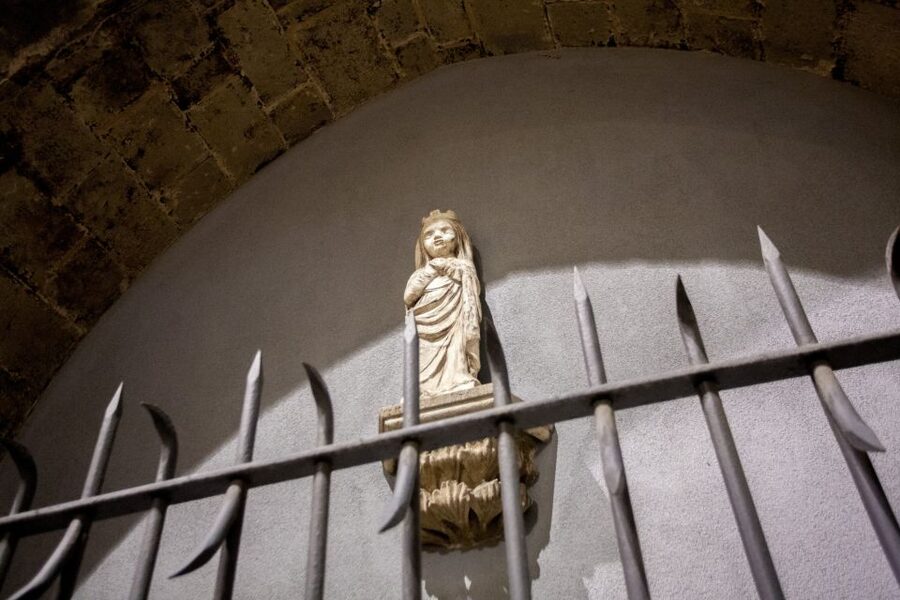 Barcelona: Dark History Night Walking Tour - A rare look at Barcelona’s executioner