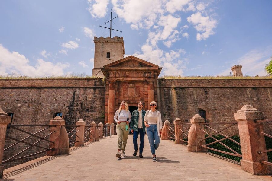 Barcelona: E-Bike Tour with Montjuic Cable Car & Boat Ride - The Olympic Ring and the ride back downhill
