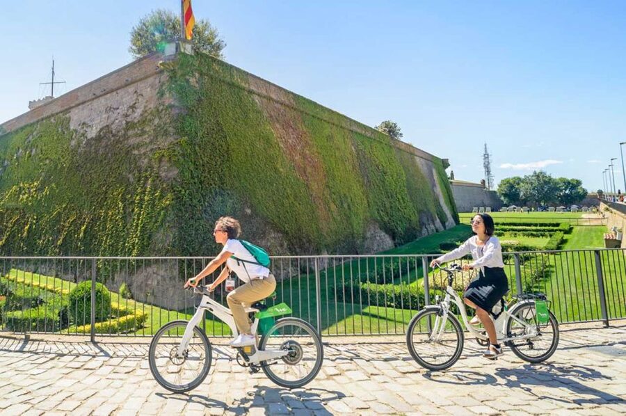 Barcelona: E-Bike Tour with Montjuic Cable Car & Boat Ride - Seeing Barcelona from the boat