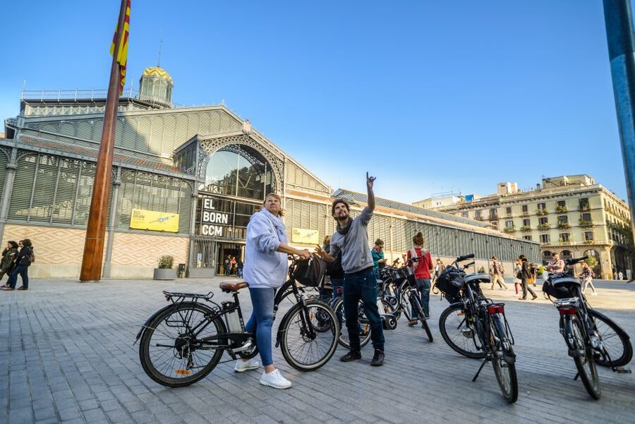 Barcelona eBike Tour with Wine and Tapas Experience - Ciutadella Park: a calm pause in the city