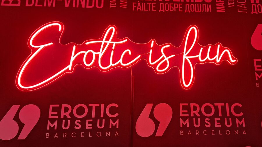Barcelona Erotic Museum – Explore Art, History & Fun - Beginning with a drink on La Rambla