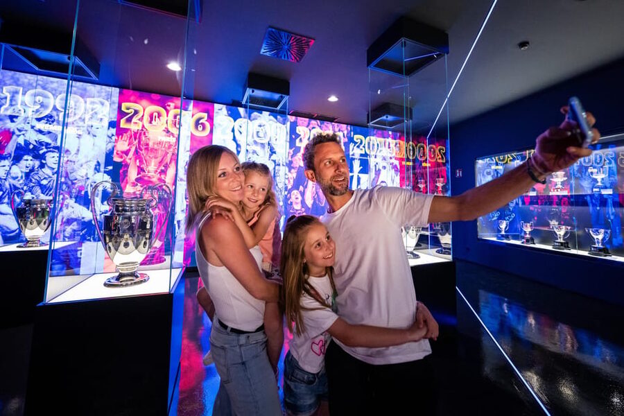 Barcelona: FC Barcelona Museum Total Experience Pass - Starting in the We Are History tunnel