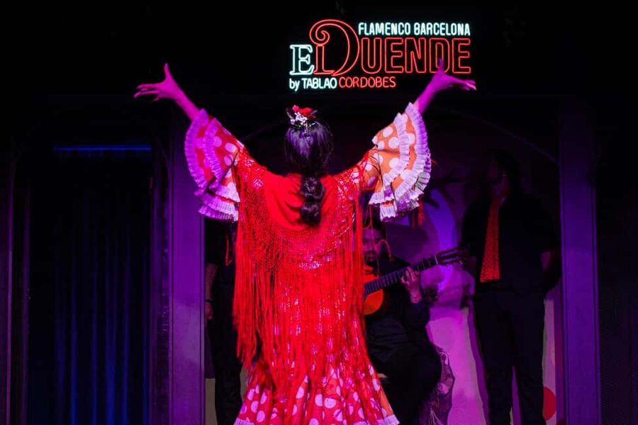 Barcelona: Flamenco Show with Drink at La Rambla - Arriving on La Rambla