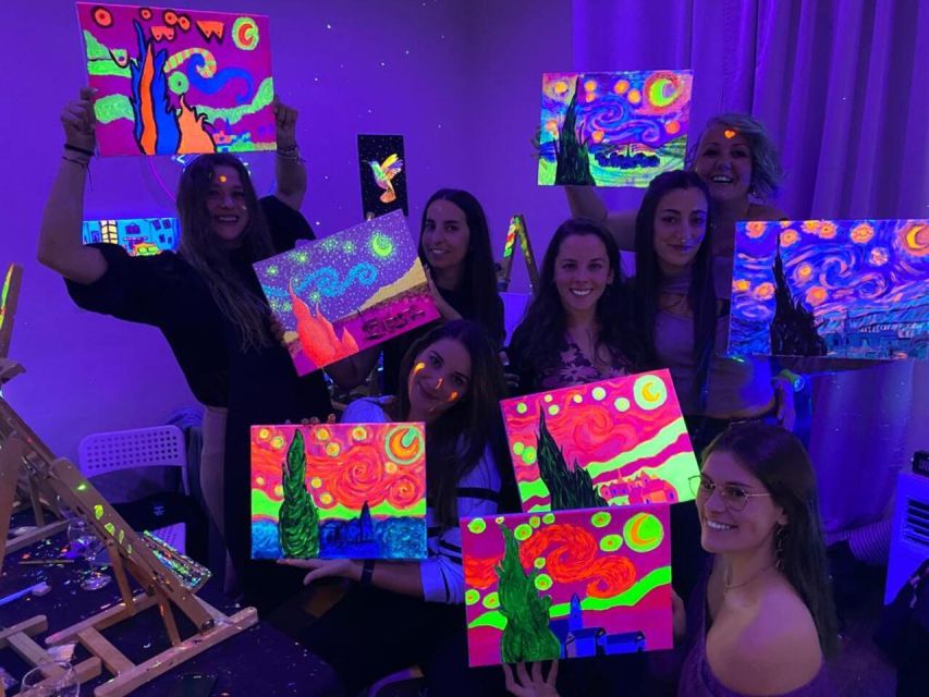 Barcelona: Fluorescent Paint and Wine Workshop - Painting under blacklight, step by step