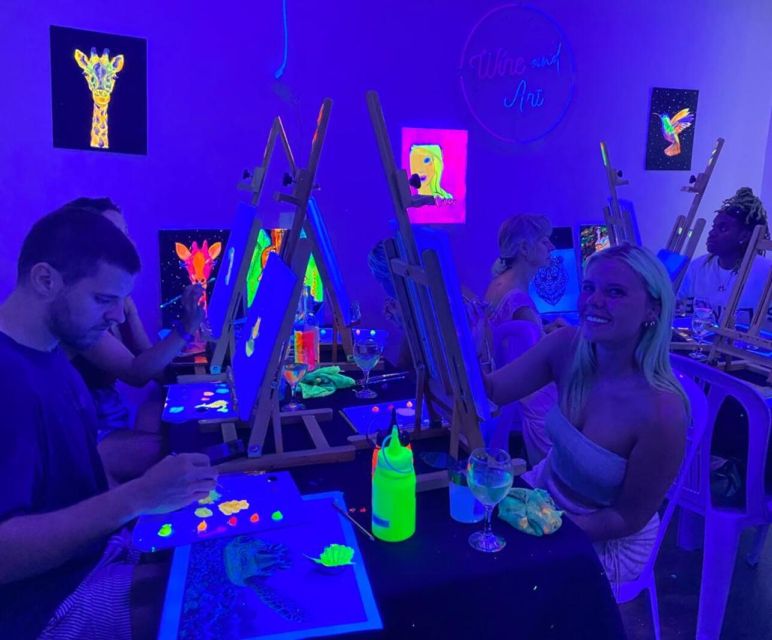 Barcelona: Fluorescent Paint and Wine Workshop - Wine, music, and the social side
