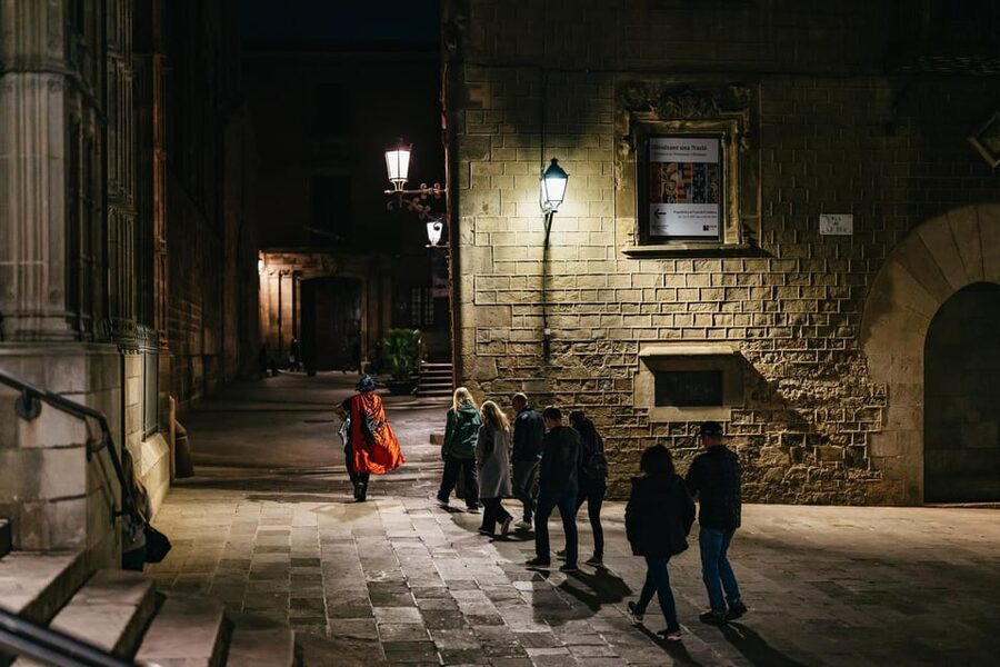 Barcelona: Gothic Quarter Ghosts and Legends Walking Tour - Key points to know before booking