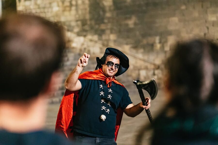 Barcelona: Gothic Quarter Ghosts and Legends Walking Tour - Entering the Gothic Quarter after dark