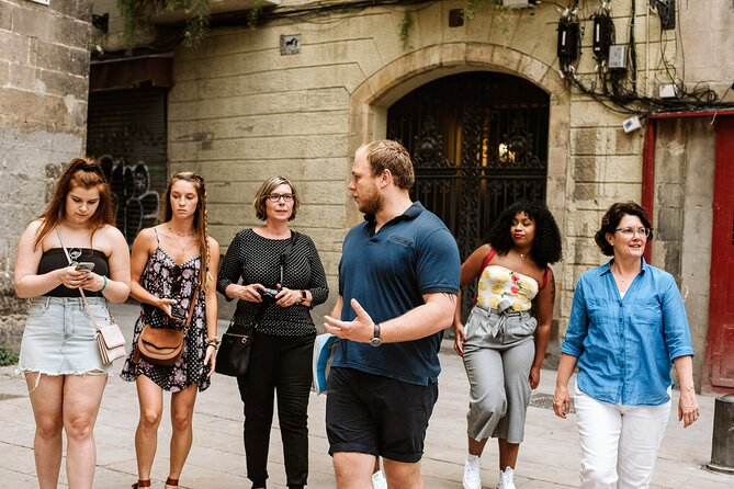 Barcelona Gothic Quarter Tapas & Taverns Food & Wine Tour - What the guides add
