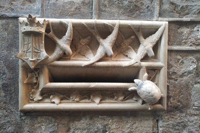 Barcelona Gothic Quarter Walking Tour with Tapas - Starting at Plaza de Catalunya at 4:00 pm