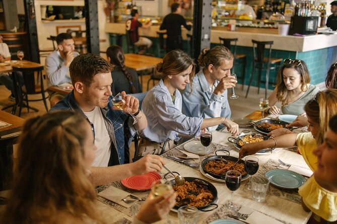 Barcelona: Guided Food Walking Tour with Tapas and Wine - Santa Maria del Mar as a Pause
