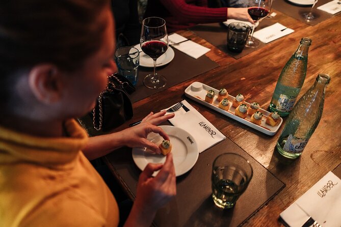 Barcelona: Guided Food Walking Tour with Tapas and Wine - Meeting at Plaça de Correus