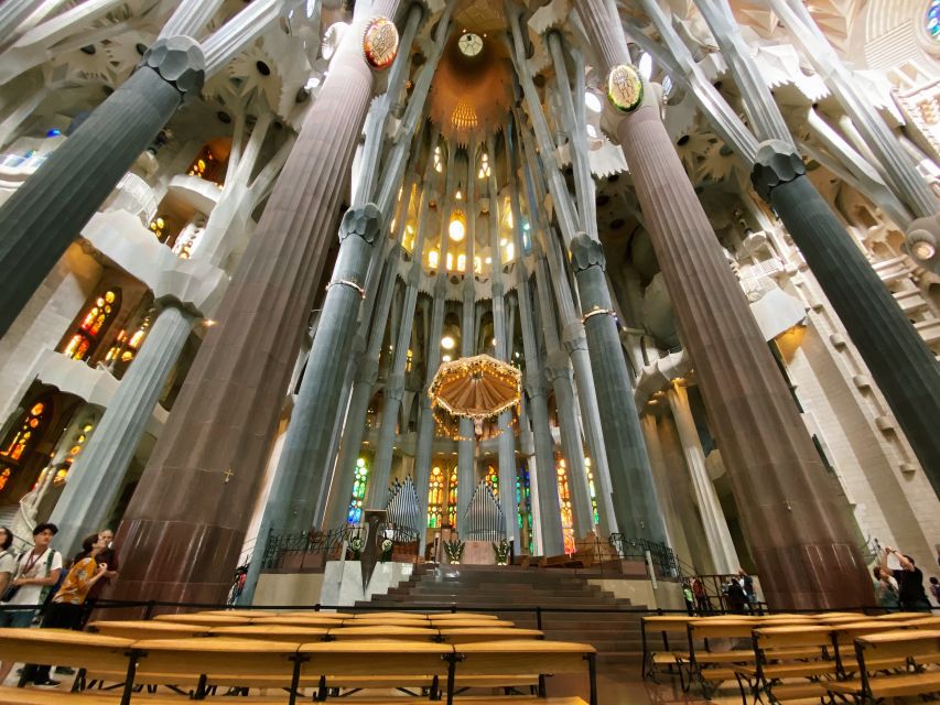 Barcelona: Guided Tour of Sagrada Familia - Seeing Gaudí’s ideas instead of just taking photographs