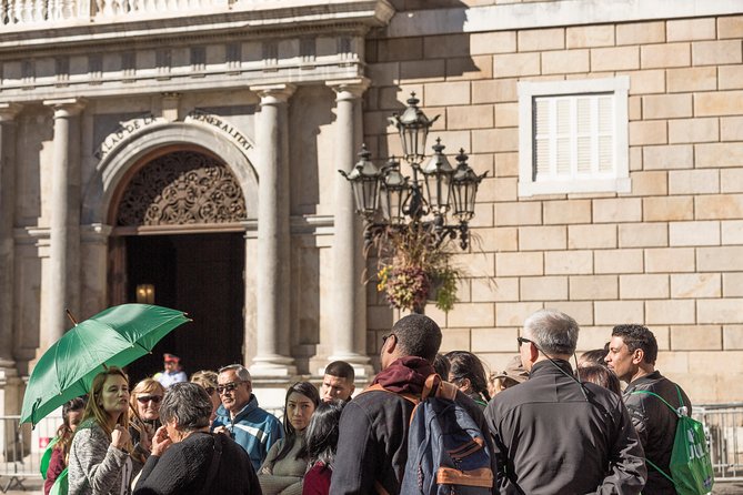 Barcelona Highlights Guided Tour with Monjuic Cable Car - What the $47.06 price really buys