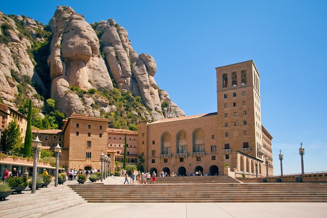 Barcelona Highlights & Montserrat with Port or Hotel Pick Up - Why this Barcelona and Montserrat combination works