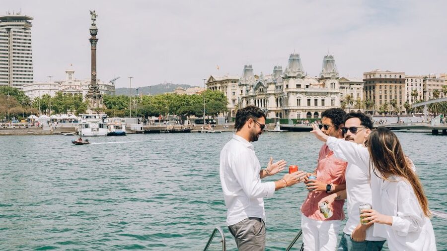 Barcelona: Hop-On Hop-Off Bus with Sailing Cruise - The green East route and Barcelona’s modernist icons