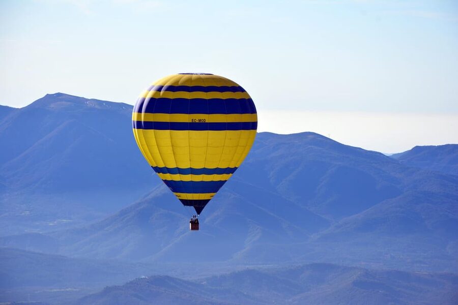 Barcelona: Hot Air Balloon Ride with Optional Transportation - Who will enjoy this morning most?