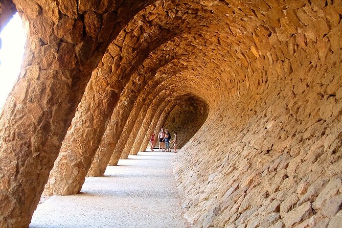 Barcelona in 1 Day: Sagrada Familia, Park Guell,Old Town & Pickup - Passeig de Gràcia and Barcelona’s modernist icons