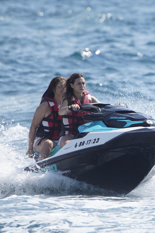 Barcelona: Jet Ski Rental (No License Needed) - Getting ready with a wetsuit and life jacket