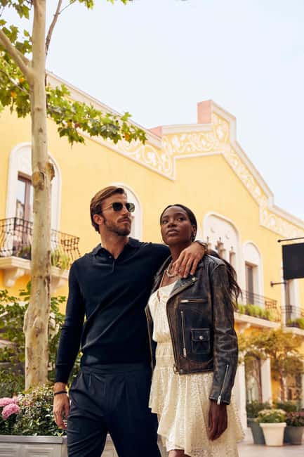 Barcelona: La Roca Village Shopping Express® Day Trip - Hands-free shopping and carrying your bags
