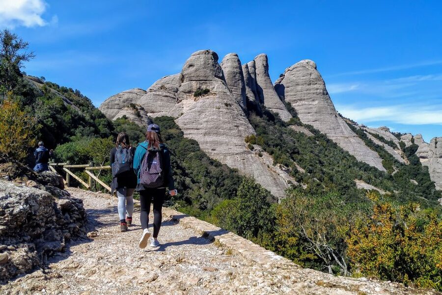 Barcelona: Montserrat Monastery & Hiking Off the Beaten Path - The three-hour hike through Montserrat Natural Park