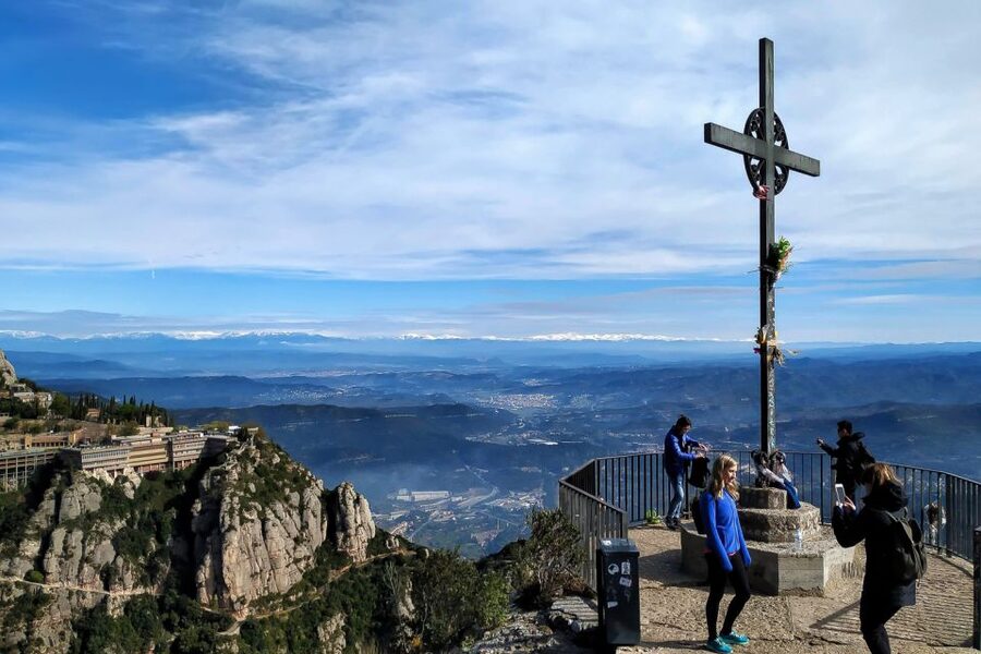 Barcelona: Montserrat Monastery & Hiking Off the Beaten Path - Weather, fitness, and what to pack