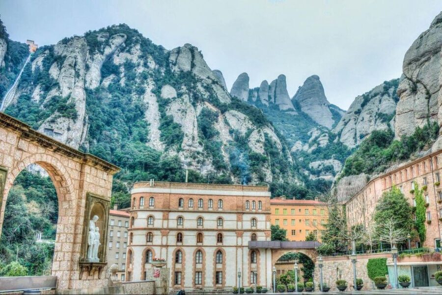 Barcelona: Montserrat Tour with Transport & Basilica Option - What the timing really allows