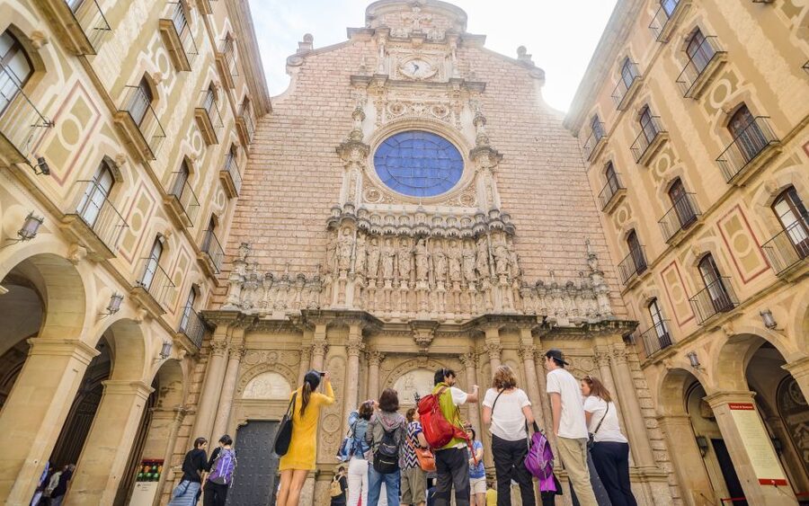 Barcelona: Montserrat Visit & Lunch at Farmhouse Small Group - Who will enjoy this day most?