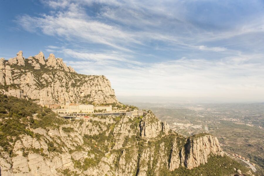 Barcelona: Montserrat with Winery Visit and Farmhouse Lunch - Leaving the Mountain for Penedès