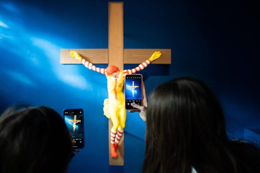 Barcelona: Museum of Forbidden Art Entry Ticket - How to use the free digital guide