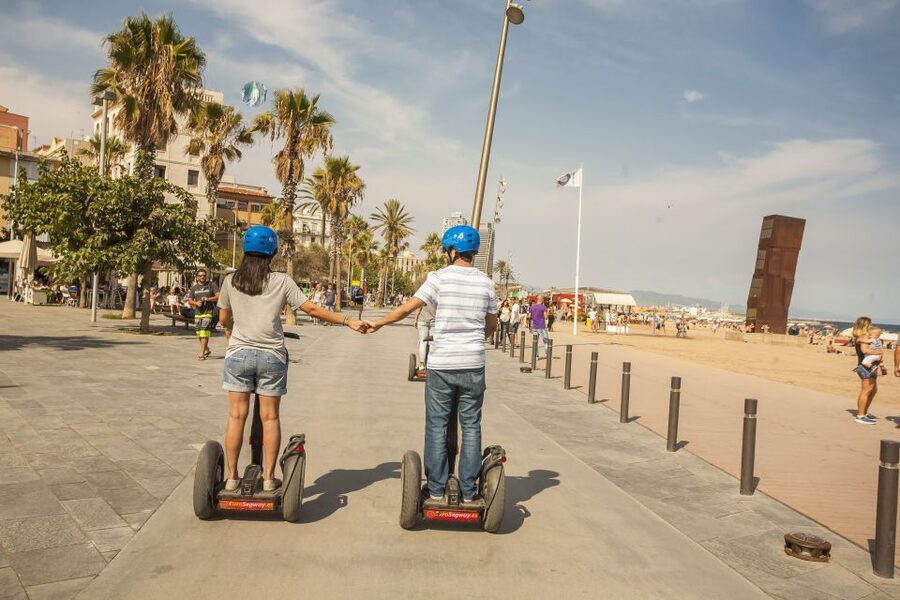 Barcelona: Old Port and Gothic Quarter Guided Segway Tour - Ciutadella Park and Arc de Triomf