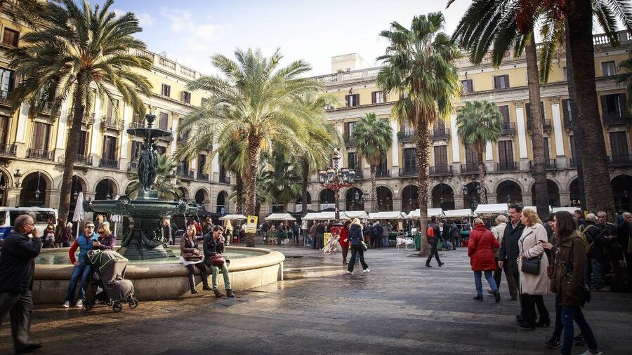 Barcelona: Old Town and Gothic Quarter Walking Tour - El Born and the final stretch