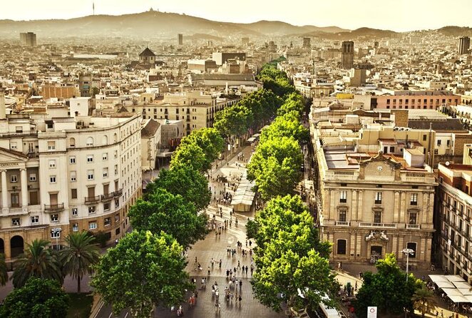 Barcelona Old Town Night Small Group Tour with Tapas & Flamenco - Key points at a glance