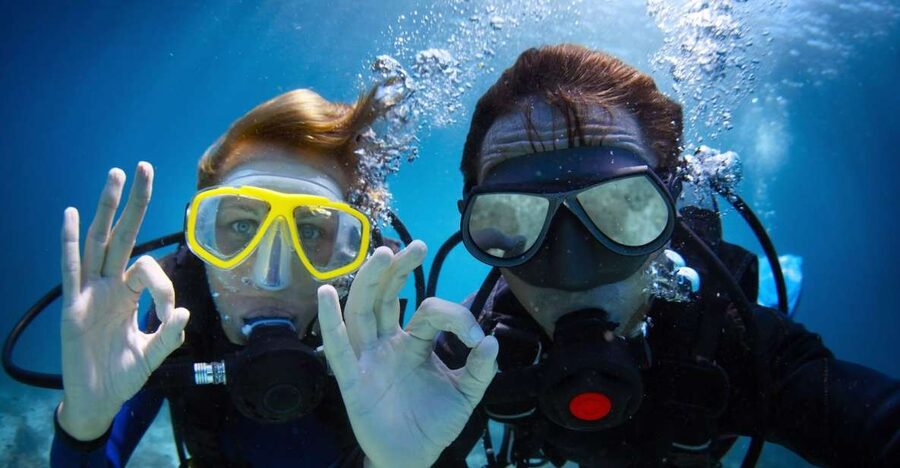 Barcelona: PADI Discover Scuba Diving - The 35-minute briefing builds confidence