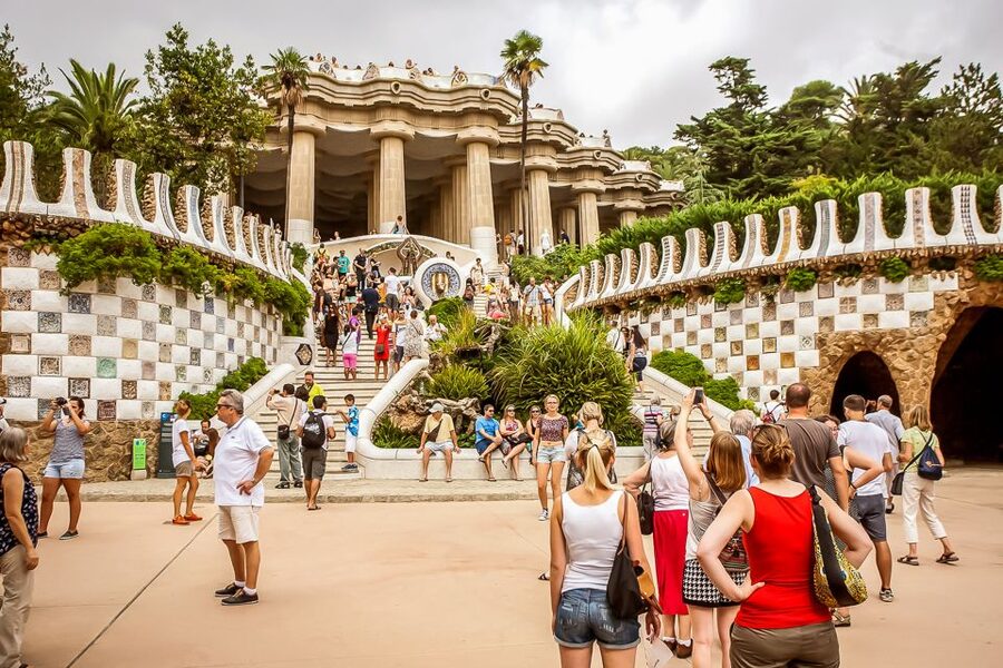 Barcelona: Park Güell Admission Ticket - Arriving at the park without an exhausting start