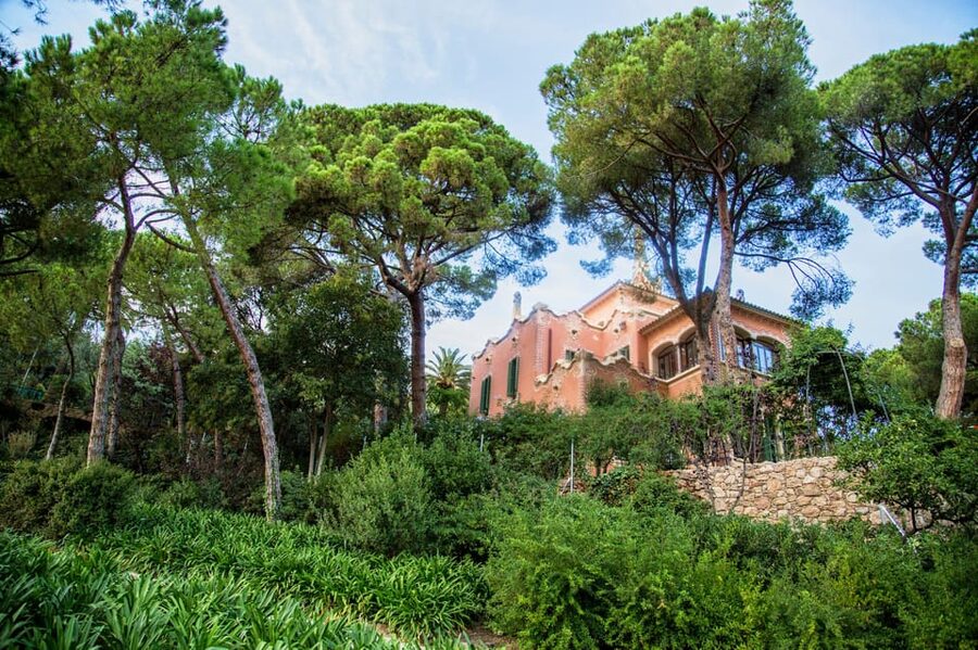 Barcelona: Park Güell and Gaudí House Museum Entry Ticket - Finding the best Barcelona views