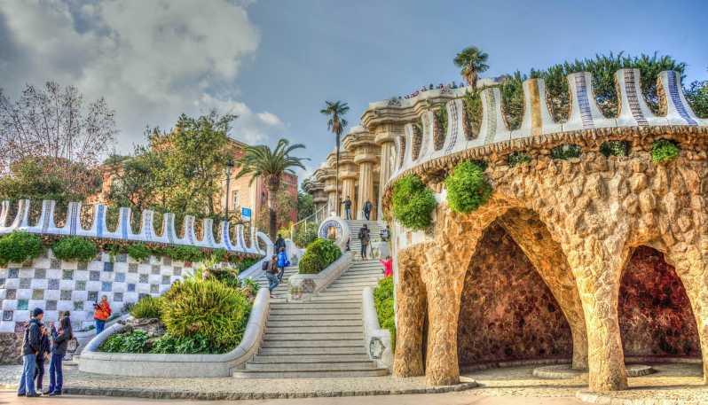 Barcelona: Park Güell Guided Tour - The viaducts and Gaudí’s practical imagination
