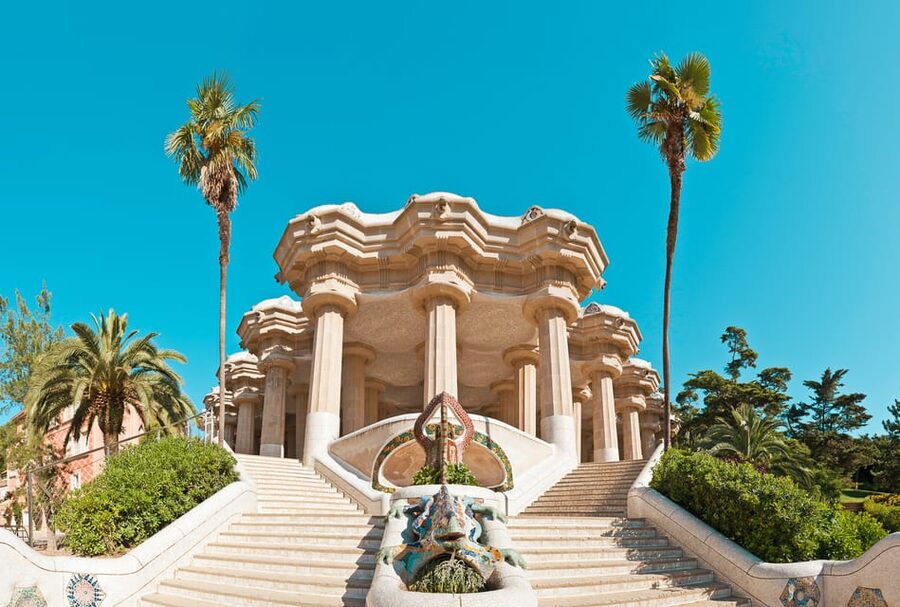 Barcelona: Park Güell Guided Tour & Priority Access - Why Park Güell Makes a Good Guided Visit