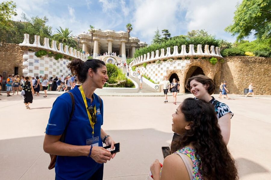Barcelona: Park Guell Guided Tour with Skip-the-Line Entry - Key points to know before booking
