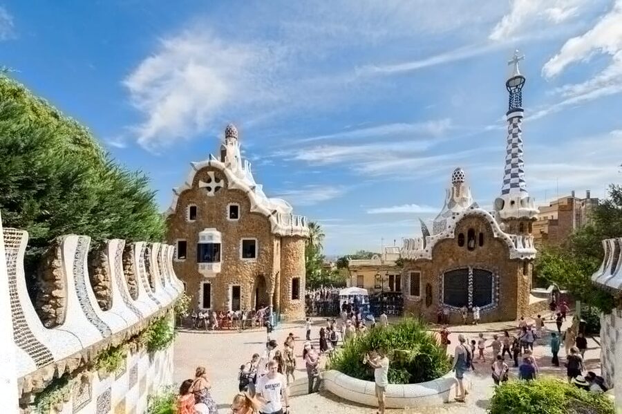 Barcelona: Park Guell Guided Tour with Skip-the-Line Entry - Practical advice for a smoother visit