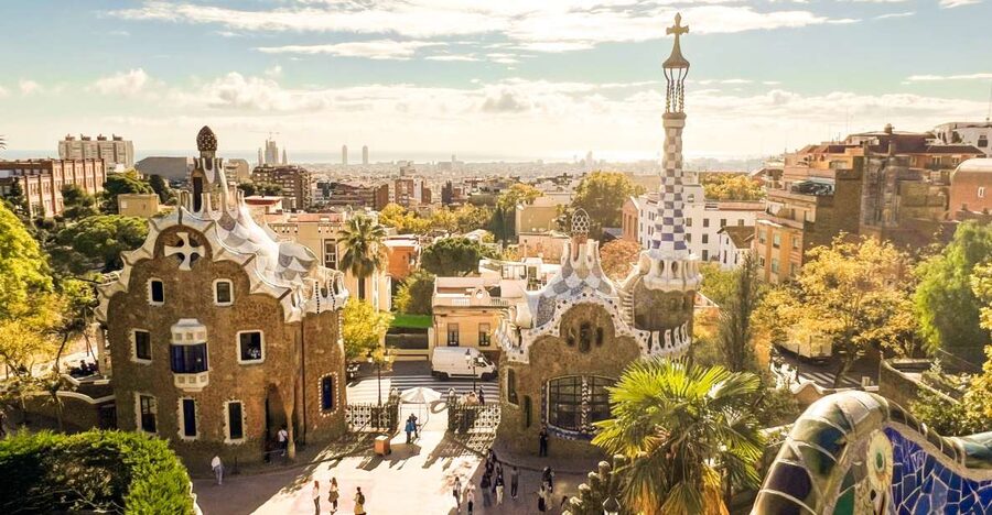 Barcelona: Park Güell & La Sagrada Familia Tickets and Tour - Useful booking details