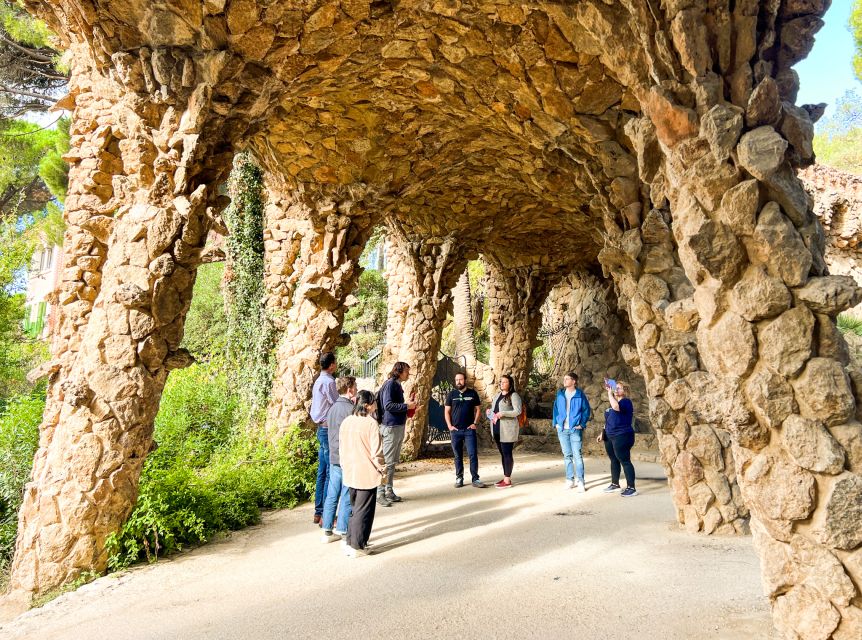 Barcelona: Park Güell & La Sagrada Familia Tickets and Tour - Why this pairing works so well