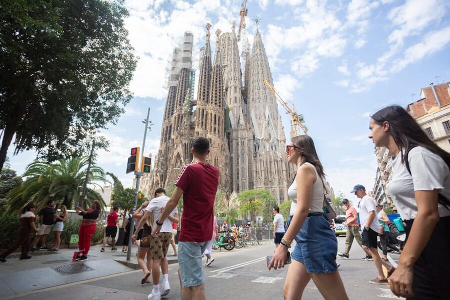 Barcelona: Park Güell & Sagrada Familia Guided Tour - Why these two Gaudí sites belong together