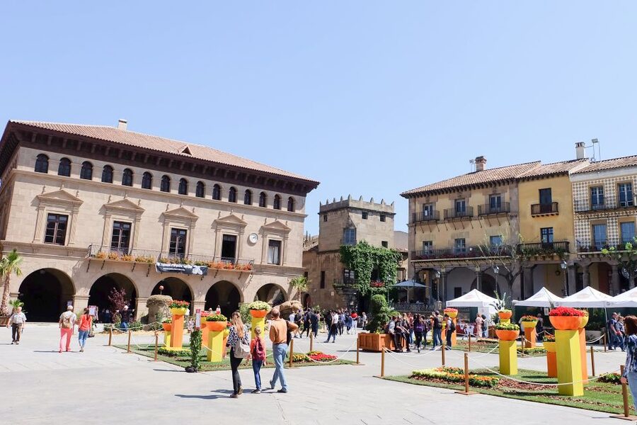 Barcelona: Poble Espanyol Entry Ticket - Why Poble Espanyol feels different from a normal museum