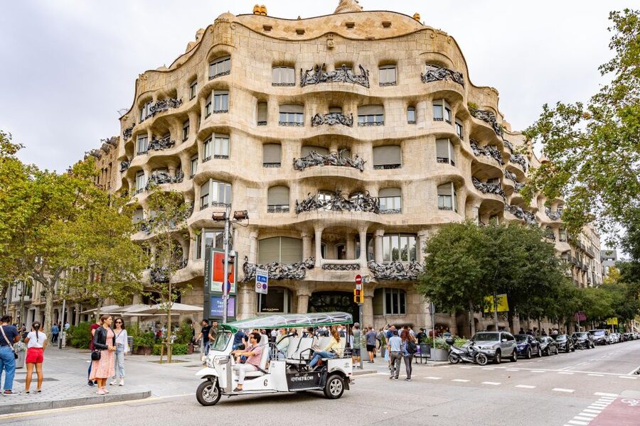 Barcelona: Private City Tour by Eco Tuk Tuk - Comfort, Weather, and the Open-Air Ride