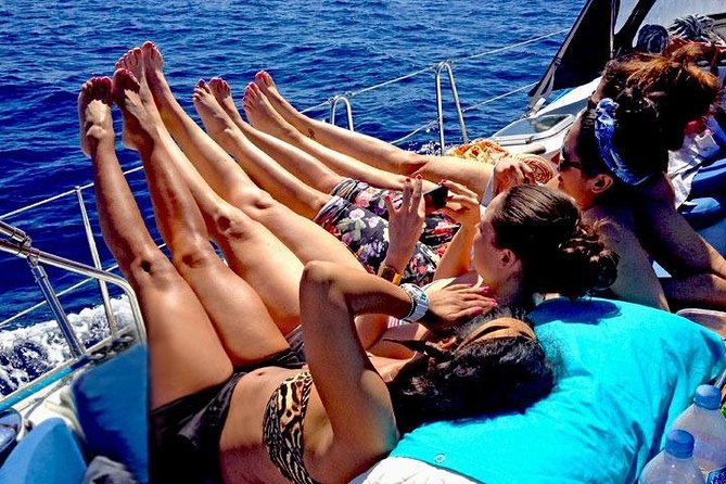 Barcelona Private Sailing with Open Bar & Snacks (max 9) - Choosing between two, three, and four hours