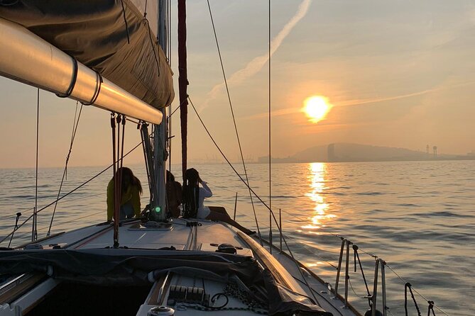 Barcelona Private Sunset Sailing with Drinks - What one hour on the Mediterranean really gives you