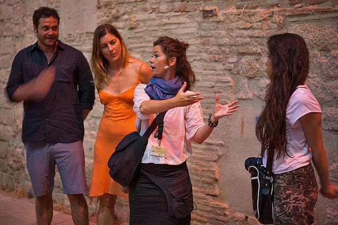 Barcelona's Dark History Night Tour - Executions and medieval punishment in Barcelona