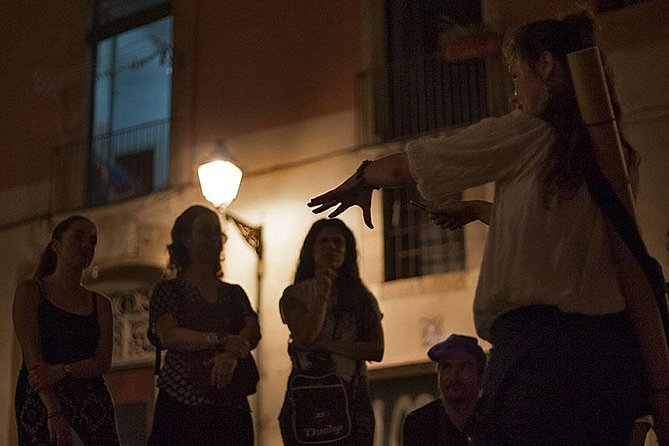 Barcelona's Dark History Night Tour - From Barcelona’s legends to El Born